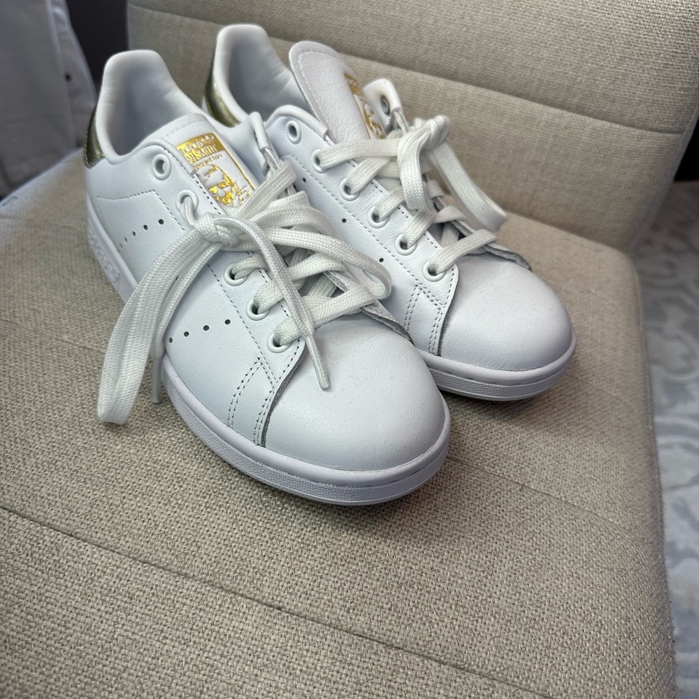 Worn once stan smith addition addias classics